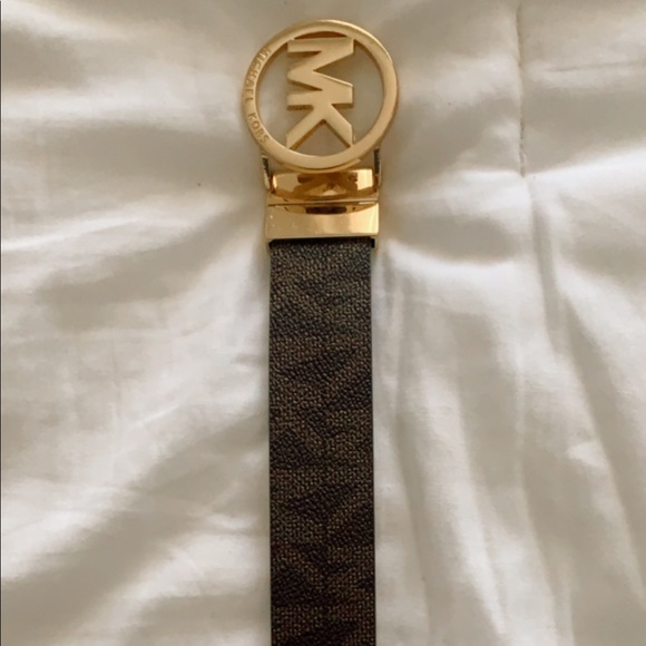 Michael Kors Reversible Logo Signature Buckle Belt - Picture 2 of 4